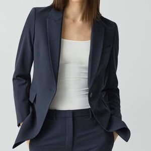 Etiennette Blazer in Good Wool Size 8